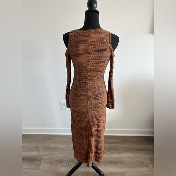 ZARA DRESS / Fit & Flare - Picture 3 of 6